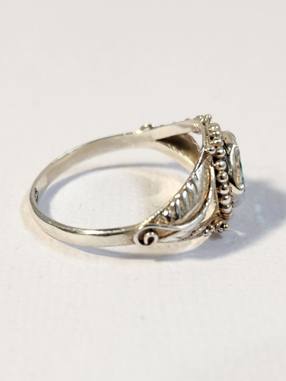 VTG Boutique 925 Natural Neon Blue Apatite Leaf Motif Scalloped Bezel Ring Sz 7 - Picture 4 of 12